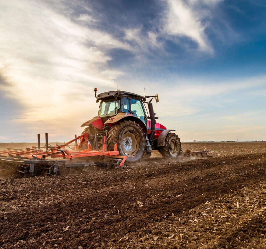 Whether you’re a generational farmer or newcomer, deciding to buy versus rent or choose new or used farm equipment is easy when you map it out. 